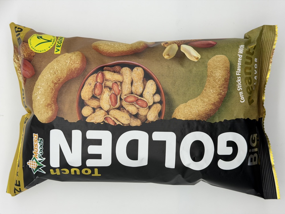 Golden Touch peanuts flavour corn sticks pack